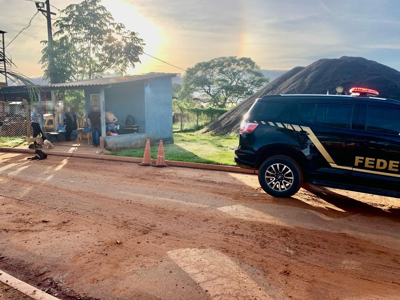 Polícia Federal prende homem no pátio do DOS da Prefeitura Municipal de Três Lagoas Polícia Federal prende homem no pátio do DOS da Prefeitura Municipal de Três Lagoas