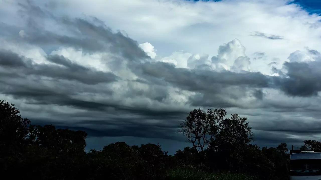 Prepare o guarda-chuva: Semana será de muita chuva, tempestades e tempo abafado em MS Prepare o guarda-chuva: Semana será de muita chuva, tempestades e tempo abafado em MS