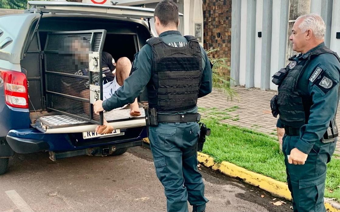 Veja o vídeo: Polícia age rápido e prende homem que invadiu residência no bairro Lapa 
