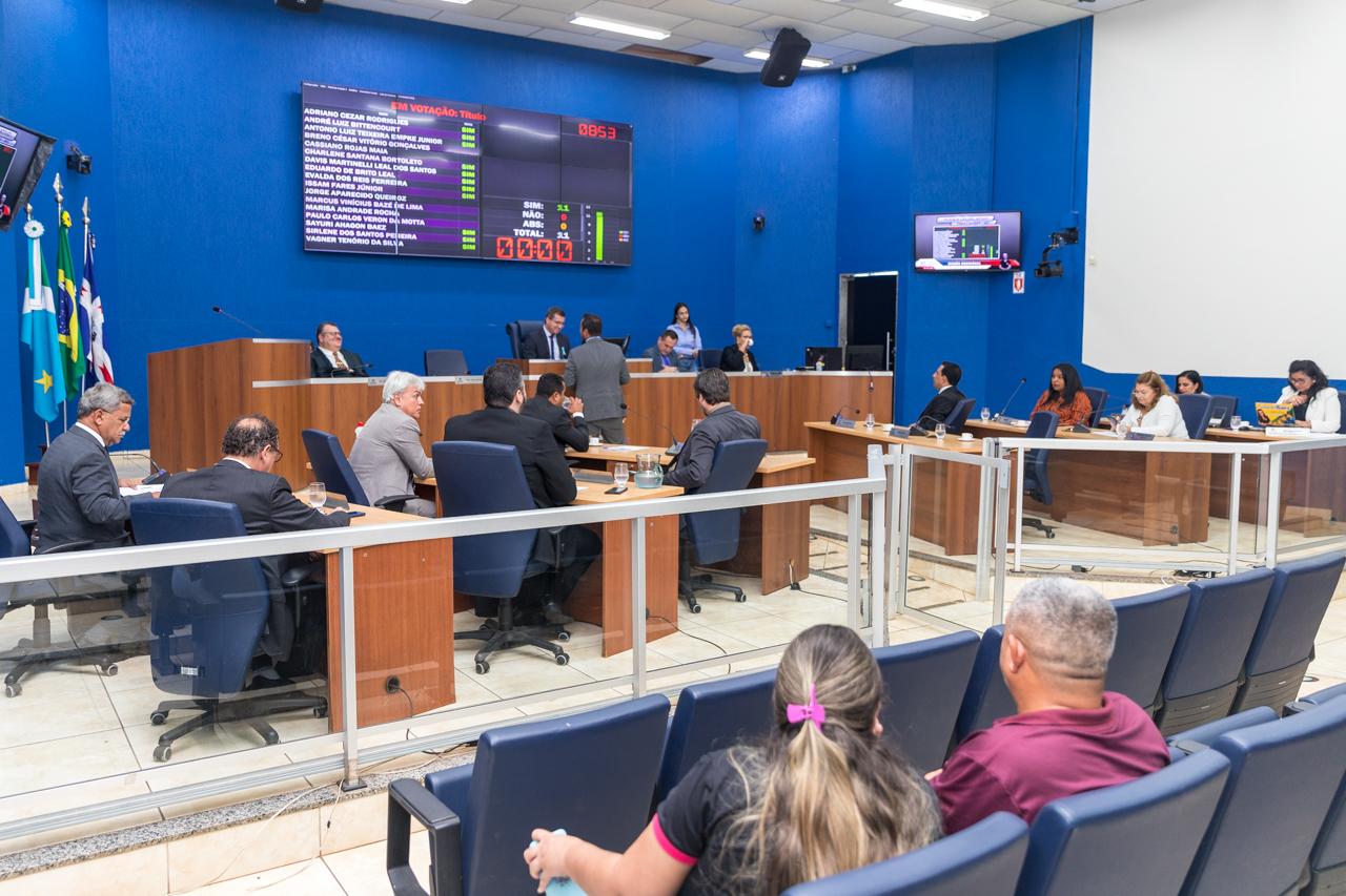 Vereadores aprovam aumento de 6,79% para servidores do executivo e legislativo