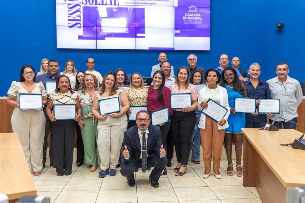 Câmara Municipal de Três Lagoas homenageia profissionais de enfermagem