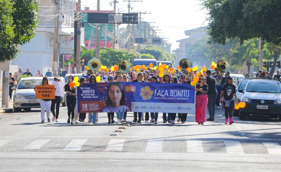 Caminhada “Faça Bonito” chama a atenção para a luta contra violência, abuso e exploração sexual de crianças e adolescentes Caminhada “Faça Bonito” chama a atenção para a luta contra violência, abuso e exploração sexual de crianças e adolescentes