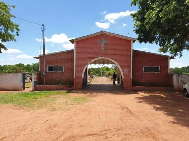 Corpos de bebê e de garota são furtados de cemitério 
