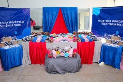 FRIO – Assistência Social entrega quase 14 mil itens entre cobertor, meias e tênis