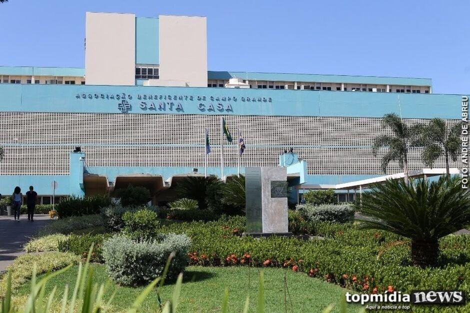 Idoso cai, bate a cabeça e morre após 5 dias no hospital em Campo Grande Idoso cai, bate a cabeça e morre após 5 dias no hospital em Campo Grande