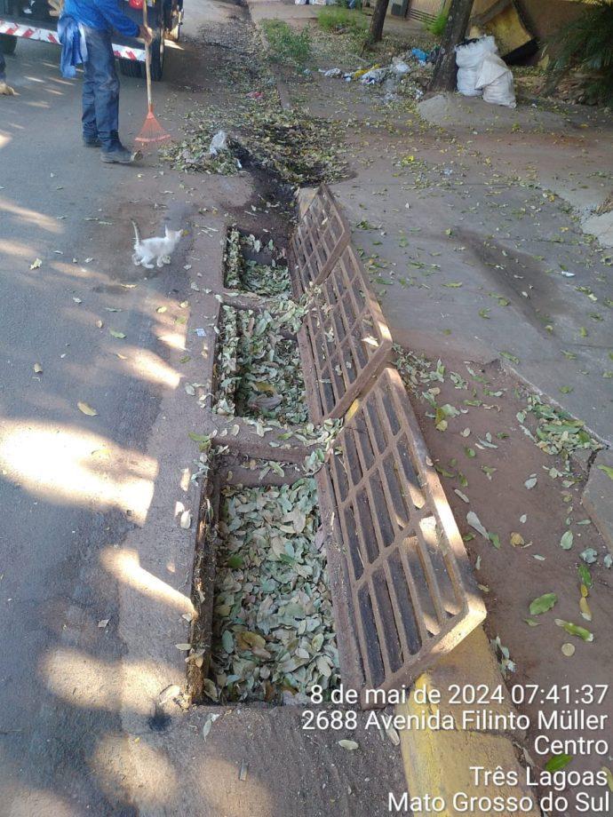 Prefeitura de Três Lagoas pede conscientização da população para manter bueiros limpos