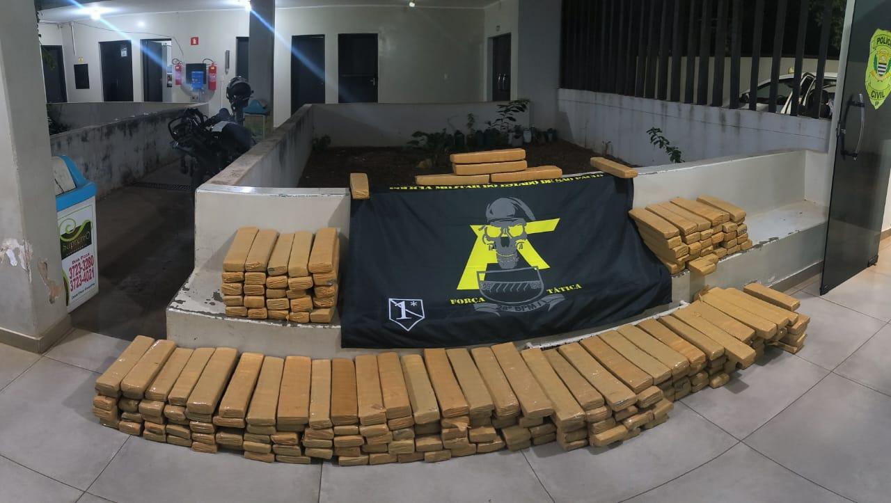Taxista que passou por Três Lagoas é preso com mais de 200 kg de maconha no pedágio de Castilho-SP Taxista que passou por Três Lagoas é preso com mais de 200 kg de maconha no pedágio de Castilho-SP