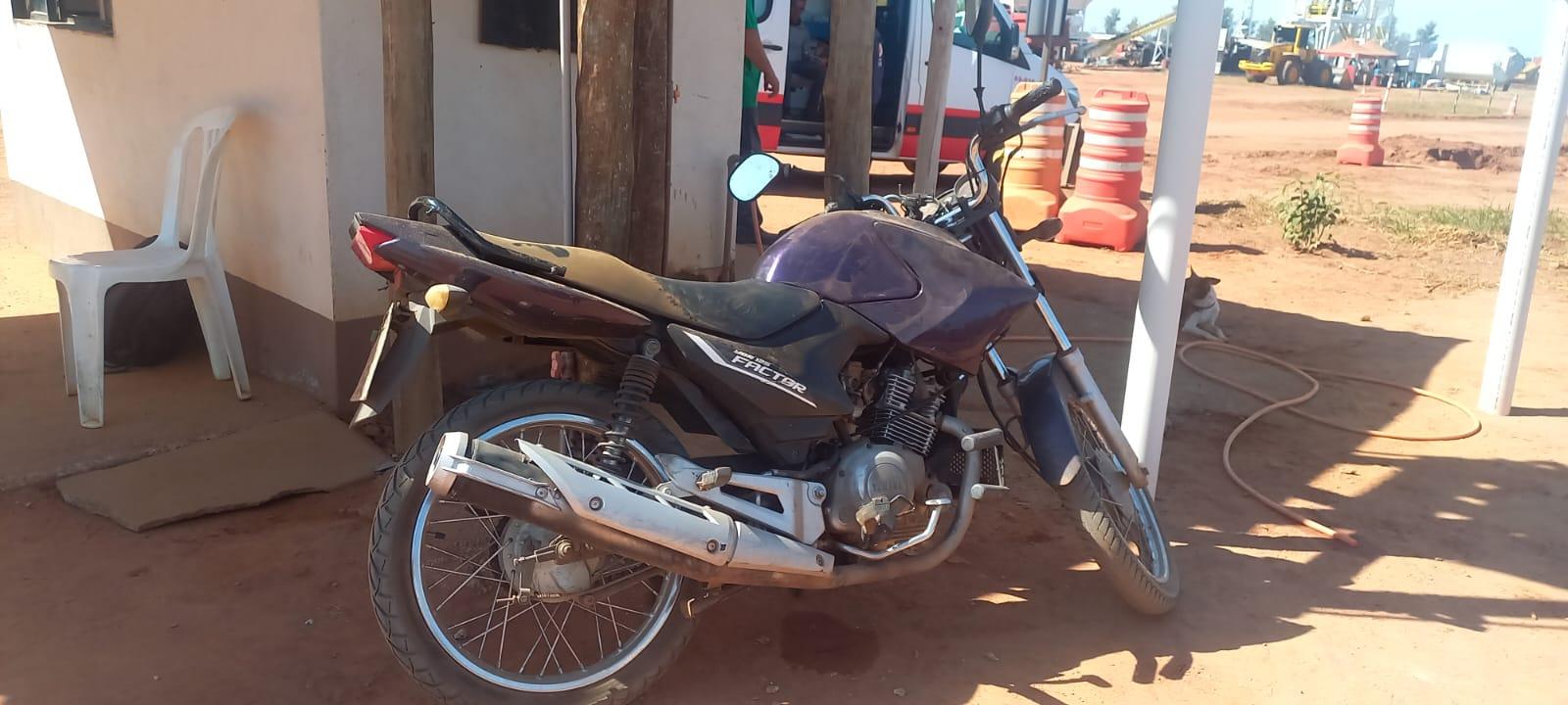 Homem tem mal súbito e sofre queda de moto próximo a estrada do “Porto de Areia” Homem tem mal súbito e sofre queda de moto próximo a estrada do “Porto de Areia”
