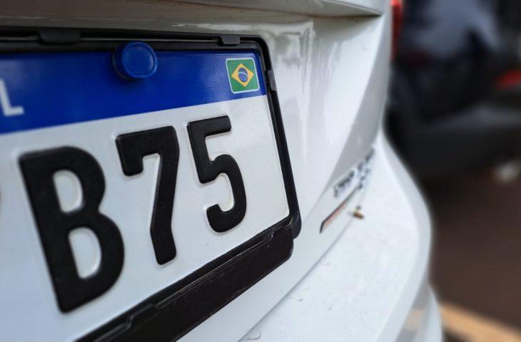 Junho é mês de licenciar veículos com placas terminadas em 4 e 5 em Mato Grosso do Sul