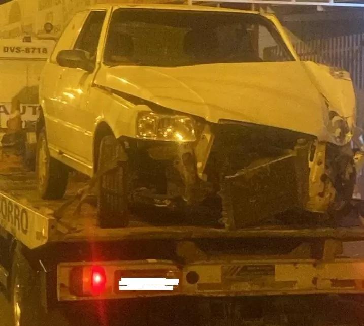 Motorista embriagado é preso ao colidir com trailer de lanche em Chapadão do Sul Motorista embriagado é preso ao colidir com trailer de lanche em Chapadão do Sul