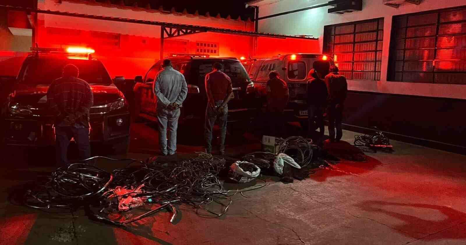 Operação da Polícia Civil apreende armas e 70 kg de fios furtados em Rio Brilhante Operação da Polícia Civil apreende armas e 70 kg de fios furtados em Rio Brilhante
