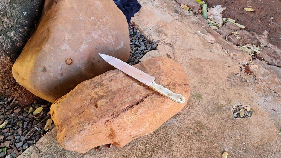 Durante churrasco, mulher é esfaqueada 15 vezes em Ribas do Rio Pardo
