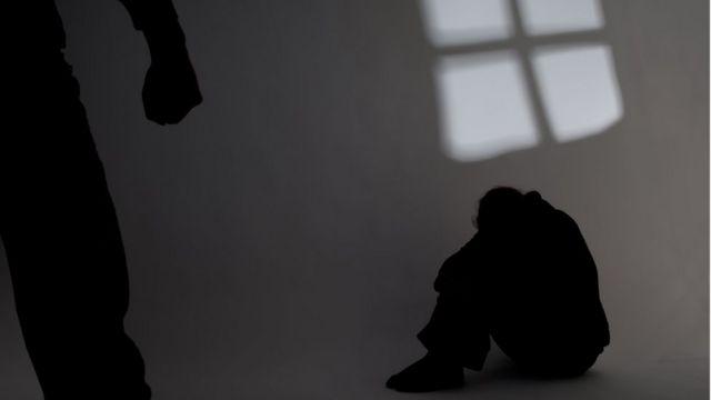 Após sair de festa, adolescente de 16 anos é sequestrado e estuprado no bairro Interlagos Após sair de festa, adolescente de 16 anos é sequestrado e estuprado no bairro Interlagos