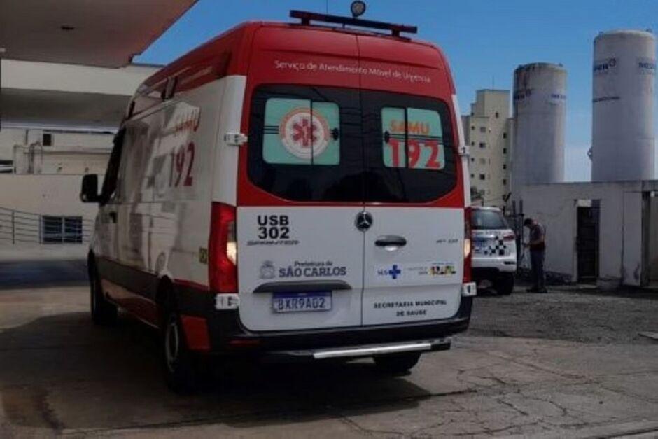 Bebê de um ano, sem capacete, cai da moto do pai e morre em SP