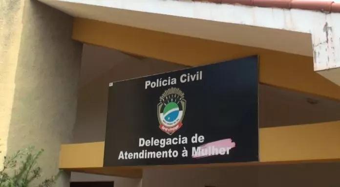 Briga familiar por causa de bebê acaba com mulher agredida e ameaça de genro em residência Briga familiar por causa de bebê acaba com mulher agredida e ameaça de genro em residência