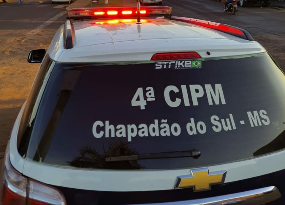 DIA de Fúria – Homem armado com pedaço de ferro fere PM a ameaças clientes em Chapadão do Sul DIA de Fúria – Homem armado com pedaço de ferro fere PM a ameaças clientes em Chapadão do Sul