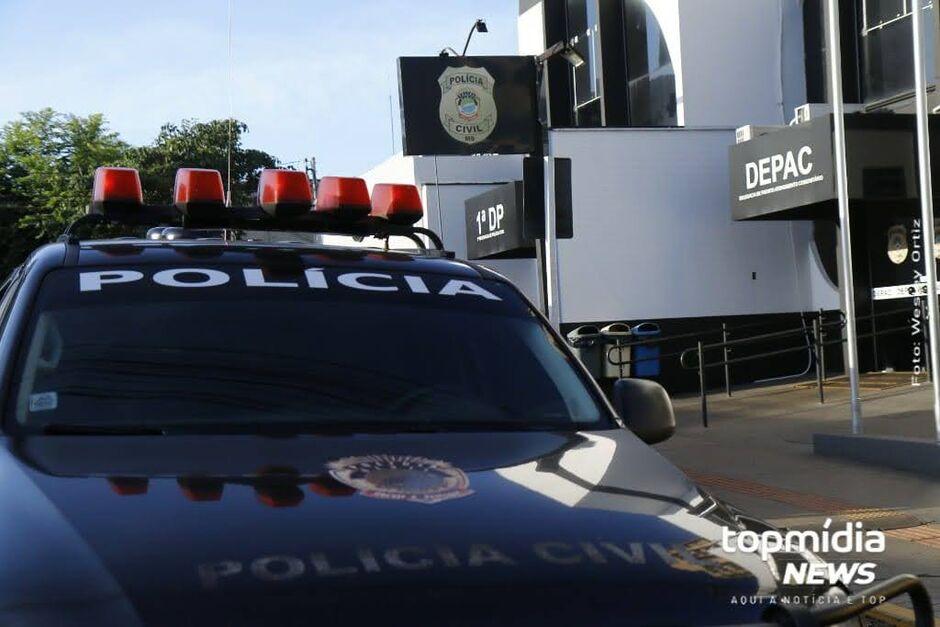 Ex-namorada quebra carro e agride homem com 'capacetadas' em Campo Grande