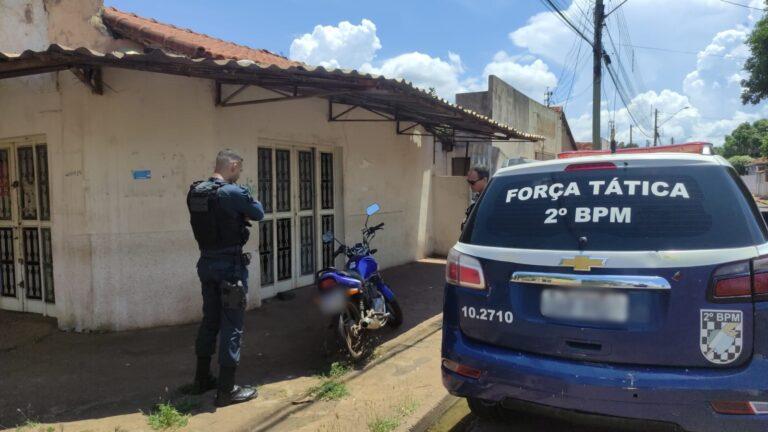 Força Tática recupera motocicleta furtada durante abordagem no Paranapungá