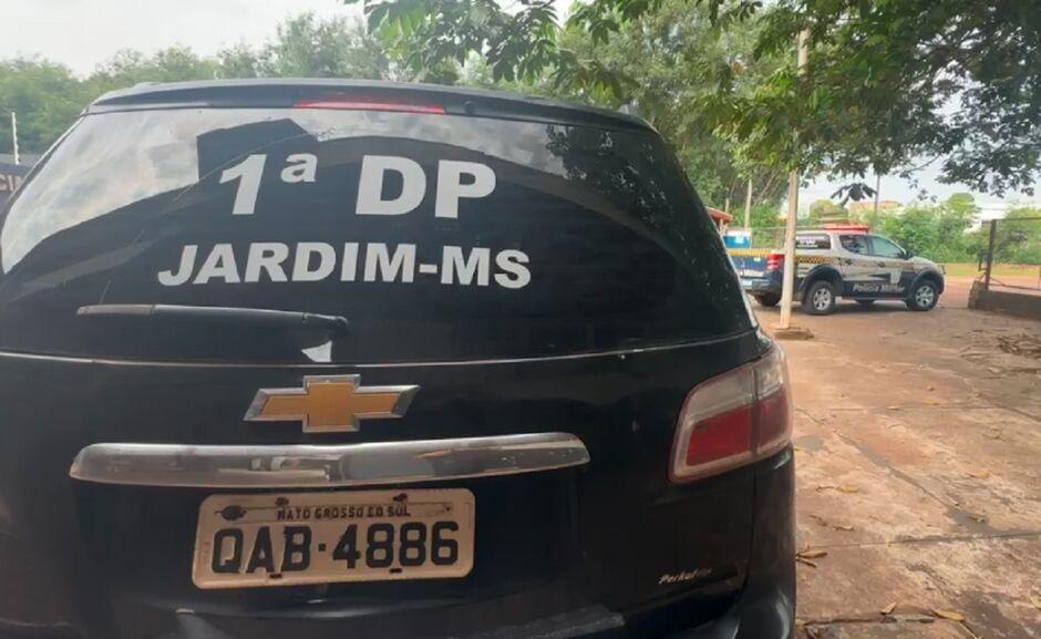 Homem é morto com pauladas na cabeça após bebedeira em Jardim