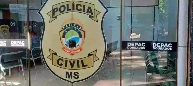 Justiça condena empregador que chamou jovem negra de "cabelo ruim" Justiça condena empregador que chamou jovem negra de