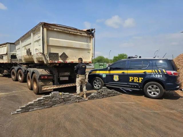 Motorista é preso com R$ 3 milhões em cocaína misturado a soja