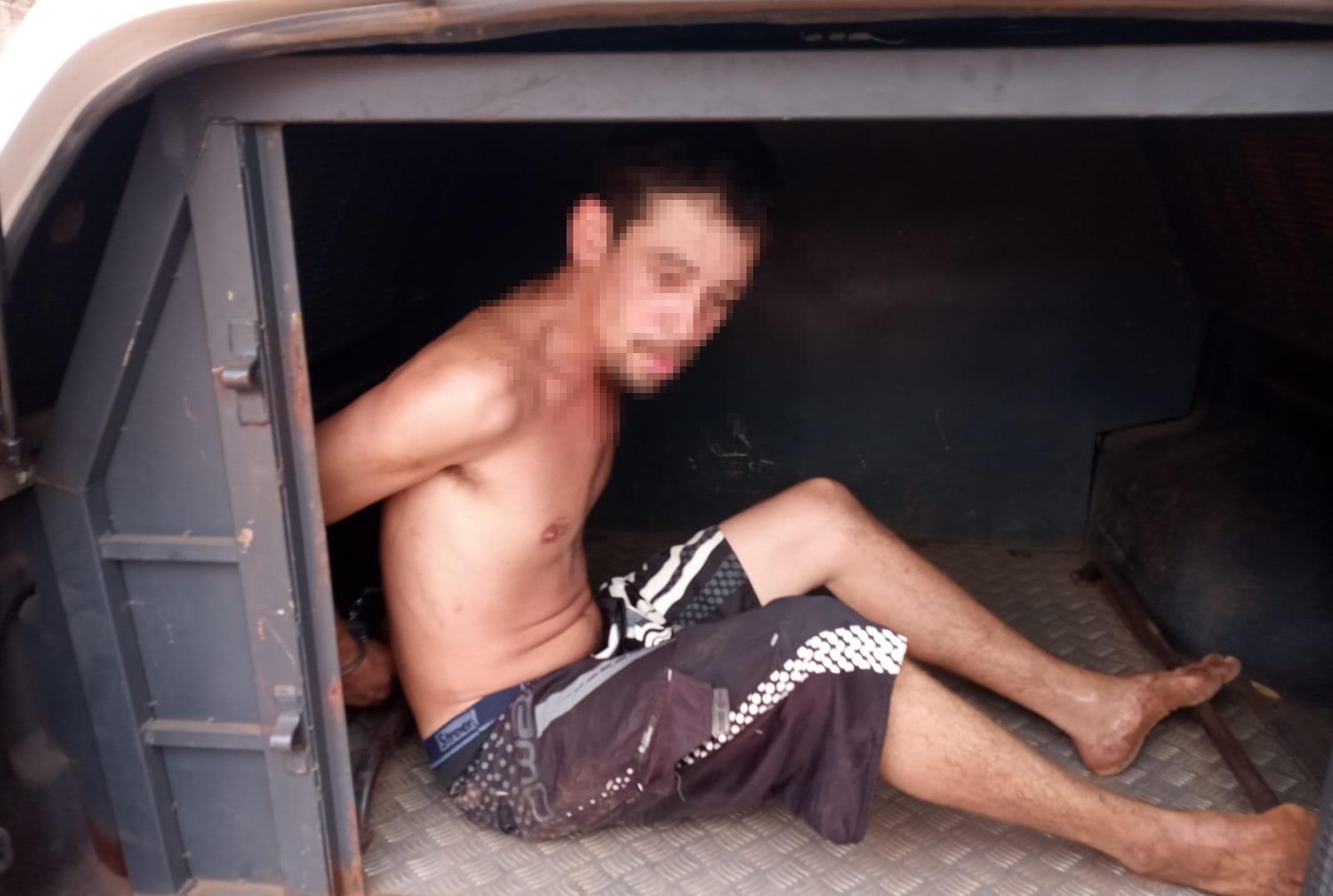 Polícia Militar age rápido e prende ladrão de fios que estava dentro de forro de residência 