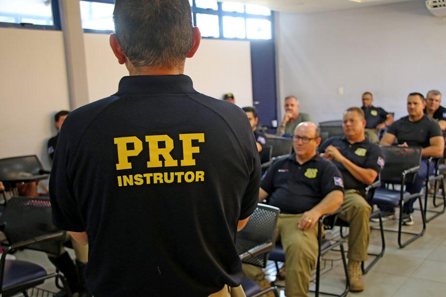 Agentes municipais de trânsito receberam curso de capacitação ofertado pela Policia Rodoviária Federal Agentes municipais de trânsito receberam curso de capacitação ofertado pela Policia Rodoviária Federal