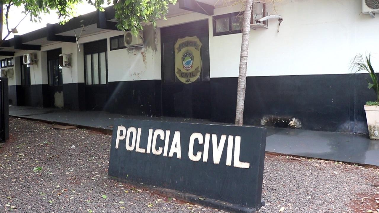 Após “Bebedeira”, casal briga e além de ser agredida, mulher é ameaçada com faca; homem acaba preso em flagrante Após “Bebedeira”, casal briga e além de ser agredida, mulher é ameaçada com faca; homem acaba preso em flagrante