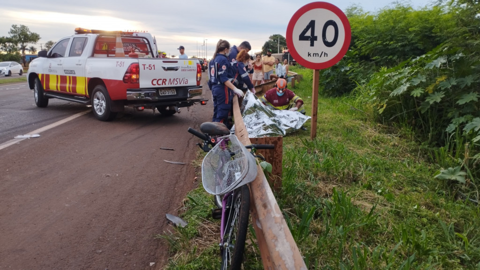 Ciclista morre atropelada por carro e motorista foge na BR-163, em Dourados