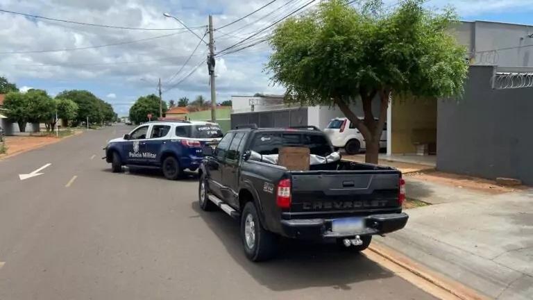 Força Tática apreende caminhonete com restrição criminal no São Jorge