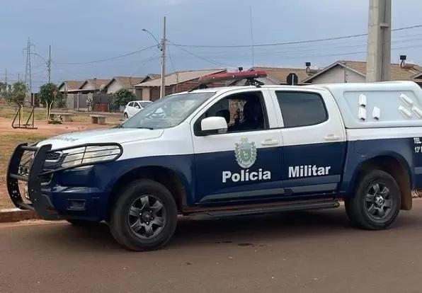 Homem joga criança de 3 anos durante fuga da PM em Paranaíba Homem joga criança de 3 anos durante fuga da PM em Paranaíba