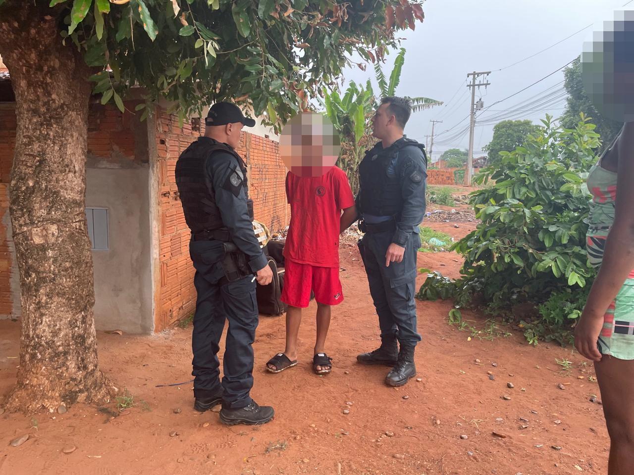 PM apreende facas, facão e barra de ferro após o “Pau Torar