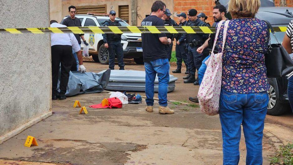 Rapaz é encontrado morto a tiros no Centenário Rapaz é encontrado morto a tiros no Centenário