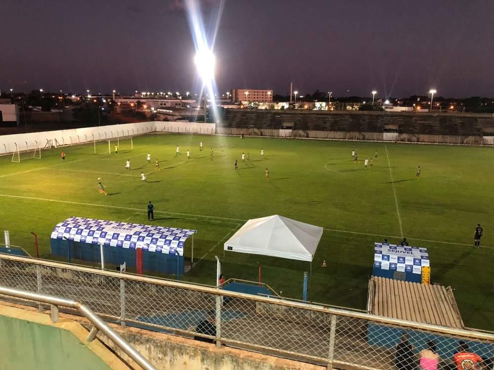 Três Lagoas SC e Portuguesa fazem confronto de seis gols e deixam decisão para a volta
