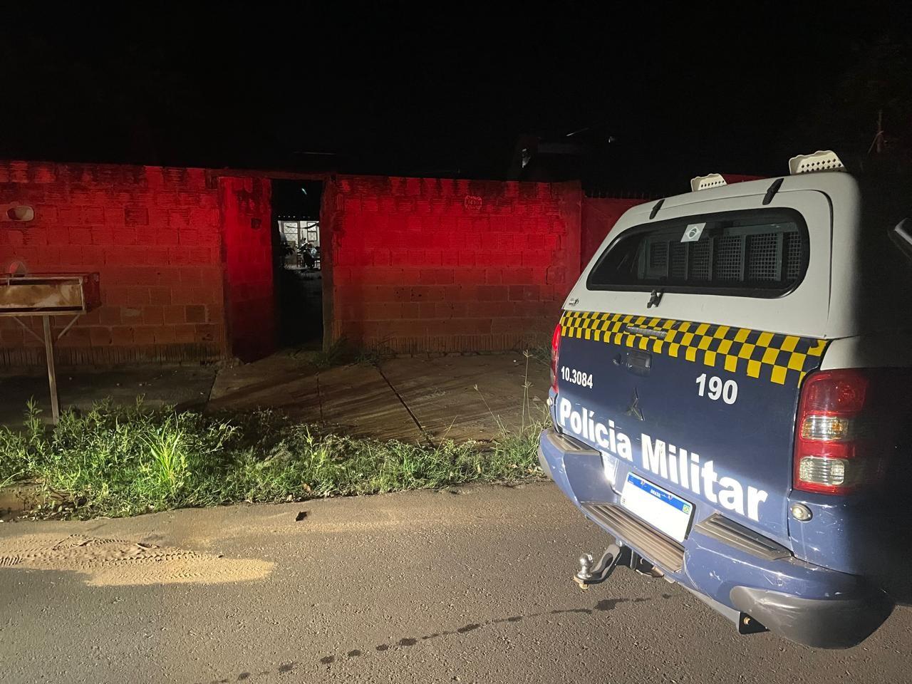 Mulher 	que “tomava uma” dorme na cadeira, esquece som em alto volume e vizinhos acionam a PM no Ipacaraí