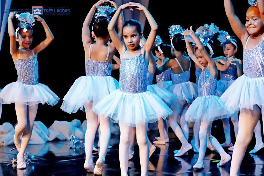 Dança, Arte e Emoção no Espetáculo “As Quatro Estações” foi apresentada no galpão da NOB 