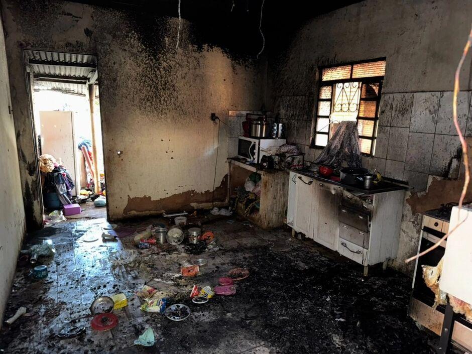 Discussão entre irmãs termina com casa Discussão entre irmãs termina com casa 'quase destruída' por incêndio em Nova Andradina