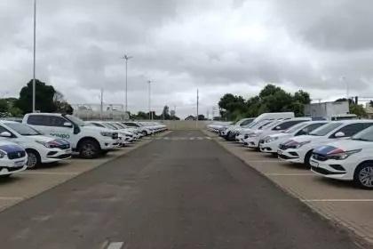 Exposição da frota de veículos da gestão Angelo Guerreiro é realizada em Três Lagoas