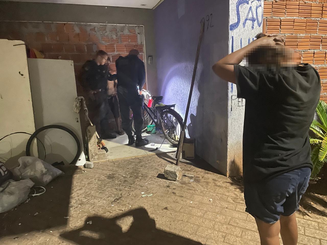 Homem pede ajuda em posto de gasolina após ser ameaçado por indivíduo armado em Três Lagoas