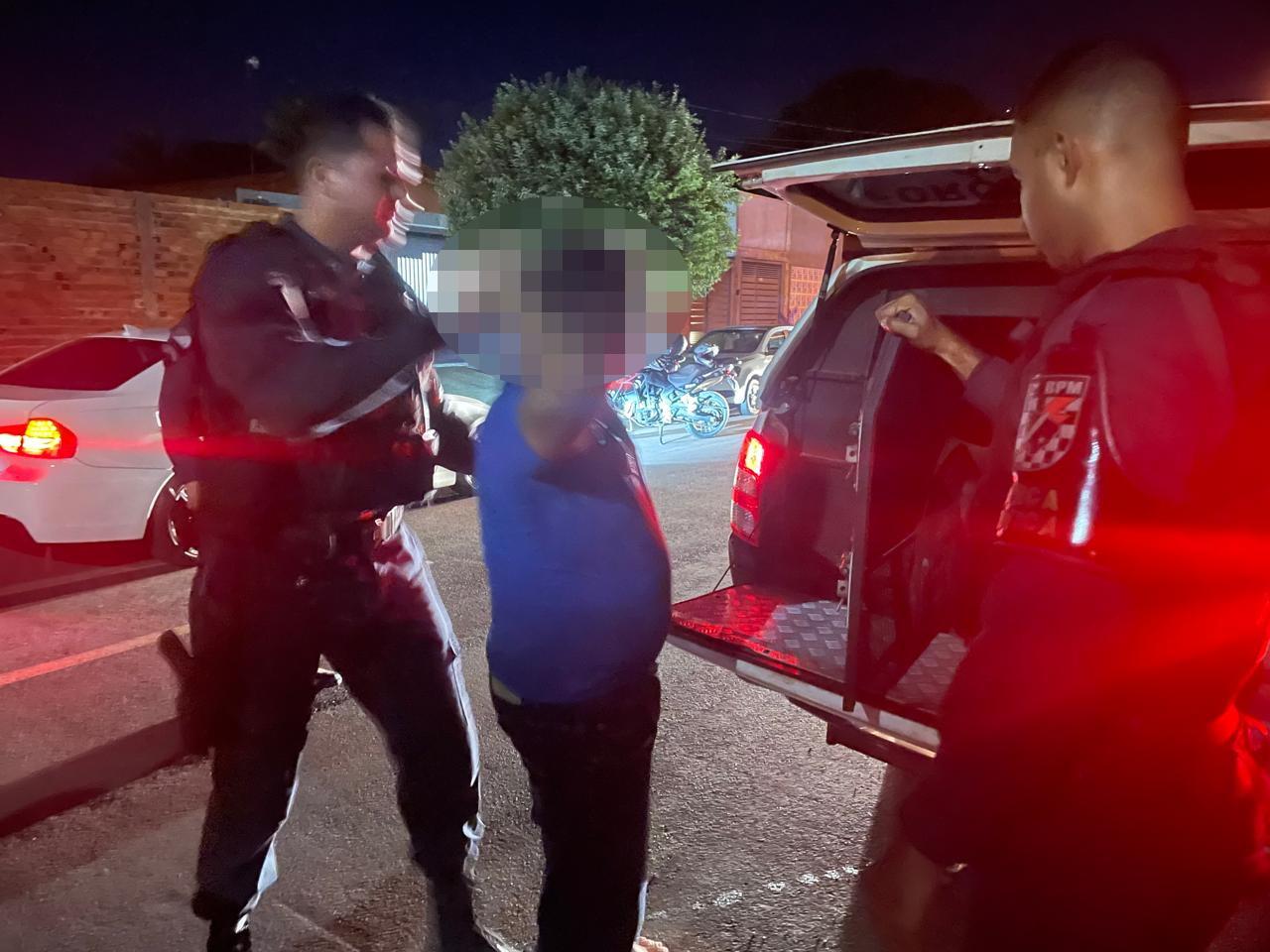 Homem que usava tornozeleira eletrônica bate em BMW e foge a pé após causar acidente em Três Lagoas 