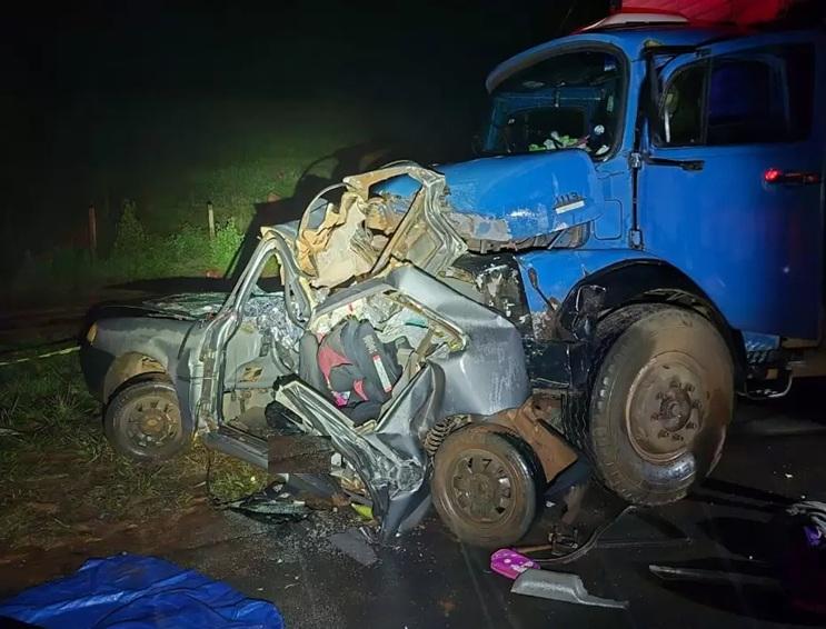 As quatro pessoas mortas na colisão frontal entre carro e caminhão na MS-306 eram moradores de Cassilândia