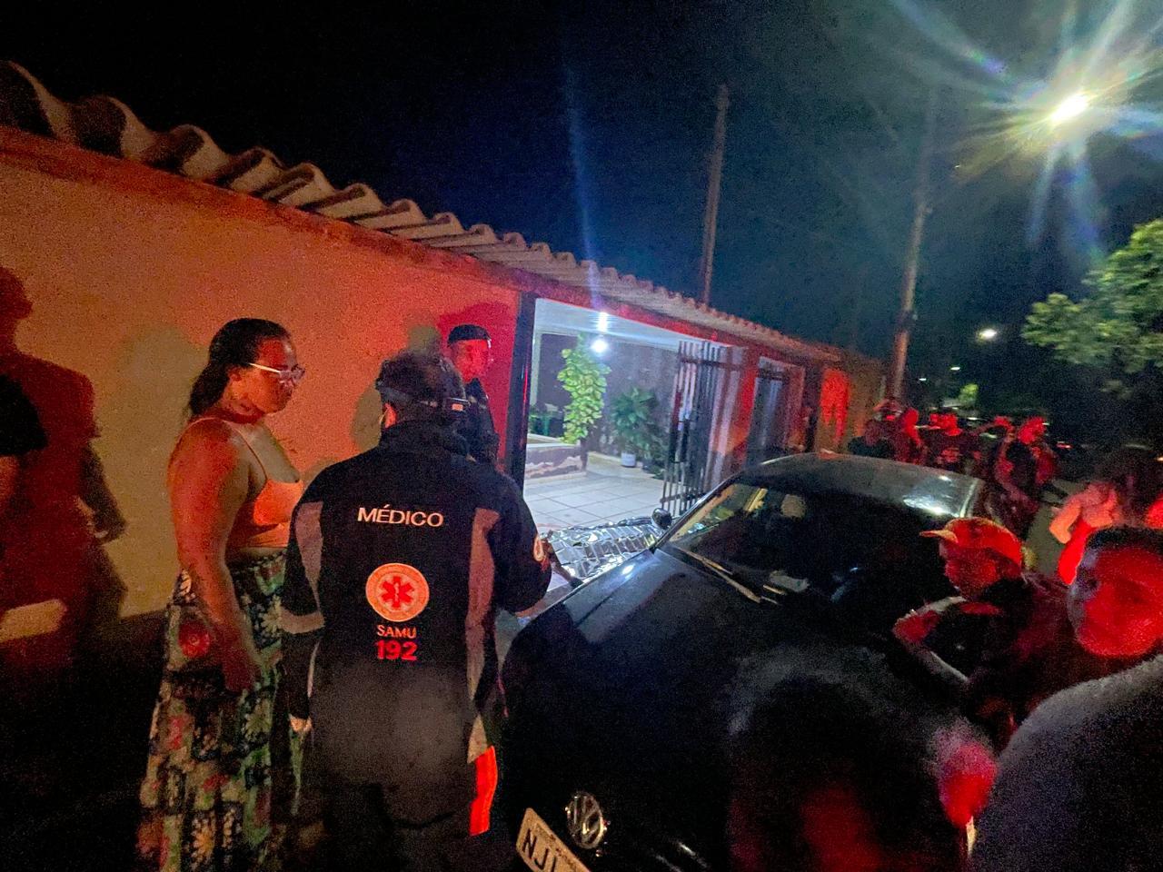 Chacina na Vila Piloto deixa dois mortos e mulher ferida em Três Lagoas Chacina na Vila Piloto deixa dois mortos e mulher ferida em Três Lagoas