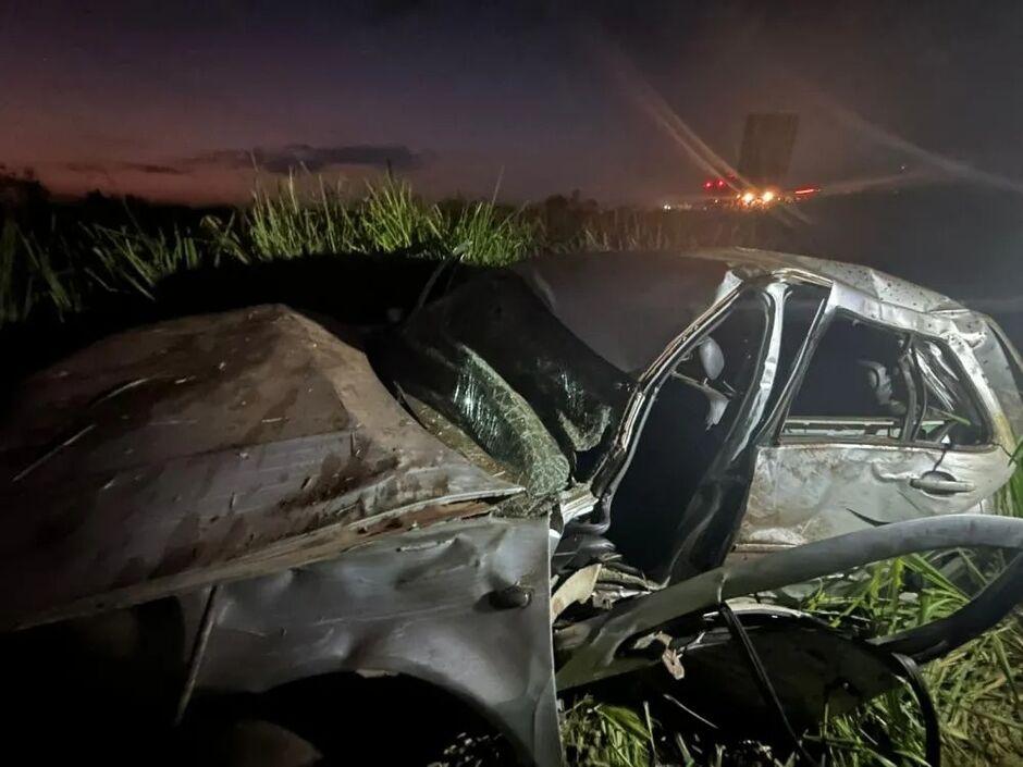 Família faz corrente de oração por motorista acidentada na BR-163, em Nova Alvorada Família faz corrente de oração por motorista acidentada na BR-163, em Nova Alvorada
