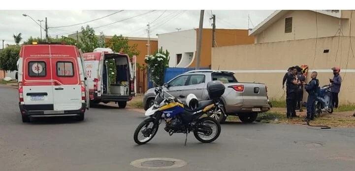 Motociclista fica ferida em acidente no bairro Jardim Alvorada, em Três Lagoas Motociclista fica ferida em acidente no bairro Jardim Alvorada, em Três Lagoas