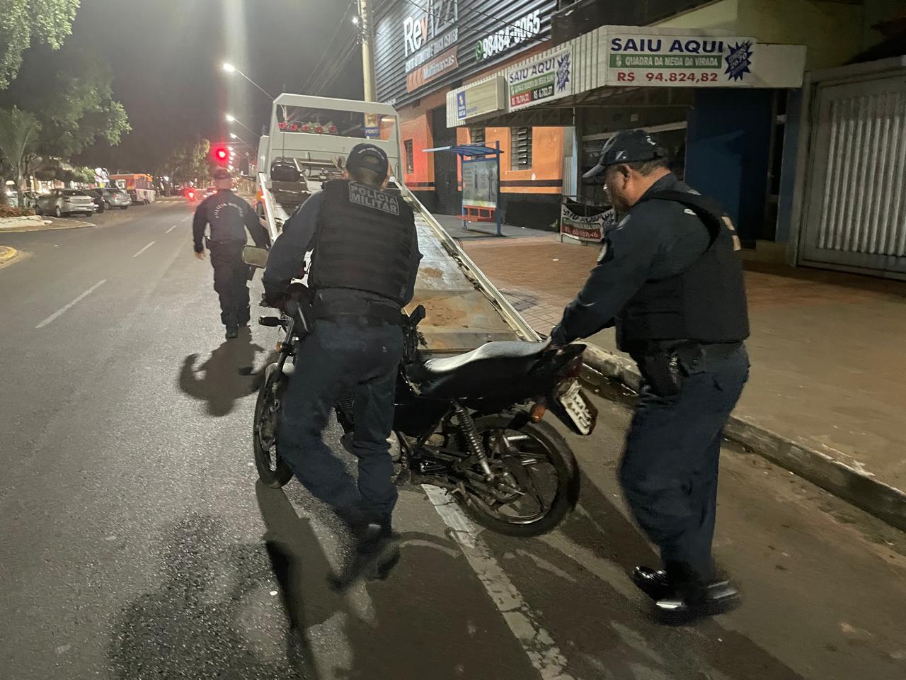 Operação da PM em Três Lagoas aplica 31 multas e apreende várias motos “barulhentas” Operação da PM em Três Lagoas aplica 31 multas e apreende várias motos “barulhentas”