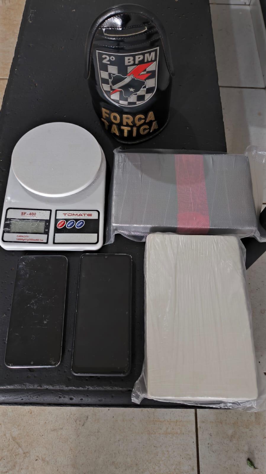 PM faz apreensão de Cocaína Vendida por R$ 19 Mil o Quilo em Três Lagoas PM faz apreensão de Cocaína Vendida por R$ 19 Mil o Quilo em Três Lagoas
