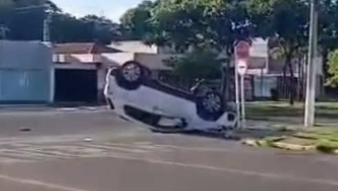 Polícia Civil Investiga se Médico dirigia Veículo que capotou veículo no Interlagos 