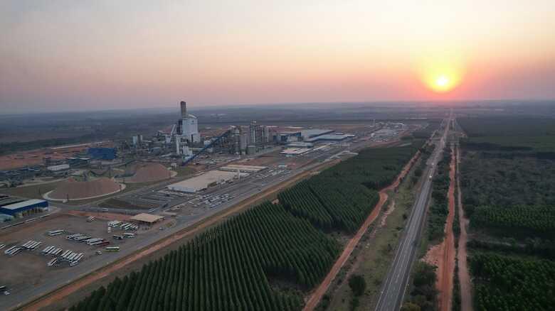 Suzano abre vagas para 16 processos seletivos para Três Lagoas e outras cidade de MS Suzano abre vagas para 16 processos seletivos para Três Lagoas e outras cidade de MS