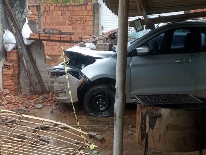 Vítima relata que Ford Ka envolvido em acidente no Paranapungá havia sido furtado na noite deste sábado Vítima relata que Ford Ka envolvido em acidente no Paranapungá havia sido furtado na noite deste sábado