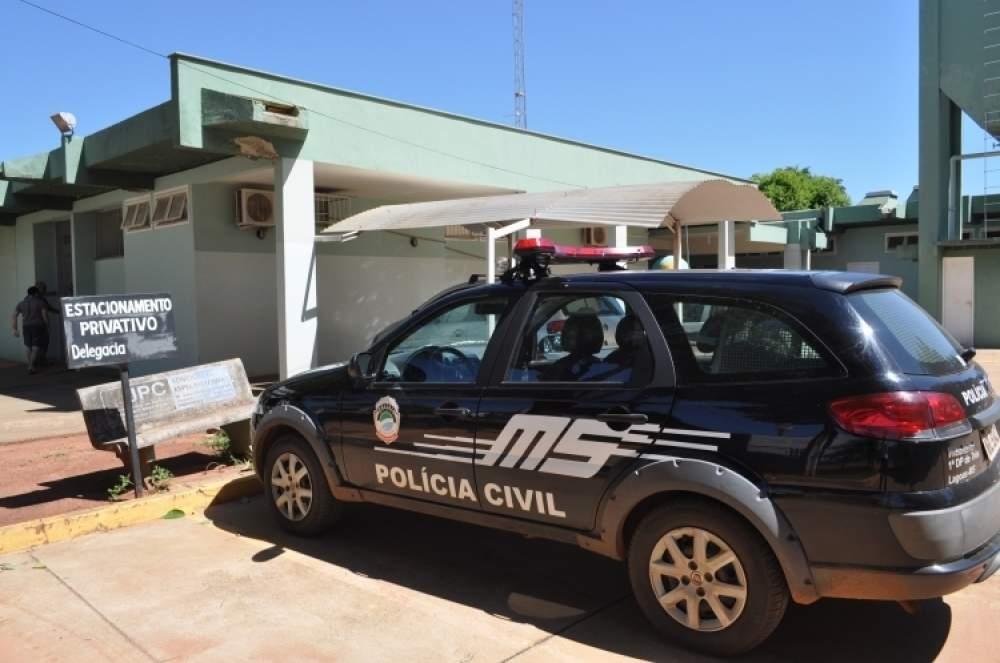 Homem que fica vigiando ex-mulher para ver se ela está com outro diz: “Se não voltar para casa, vou matar você e sua mãe” Homem que fica vigiando ex-mulher para ver se ela está com outro diz: “Se não voltar para casa, vou matar você e sua mãe”
